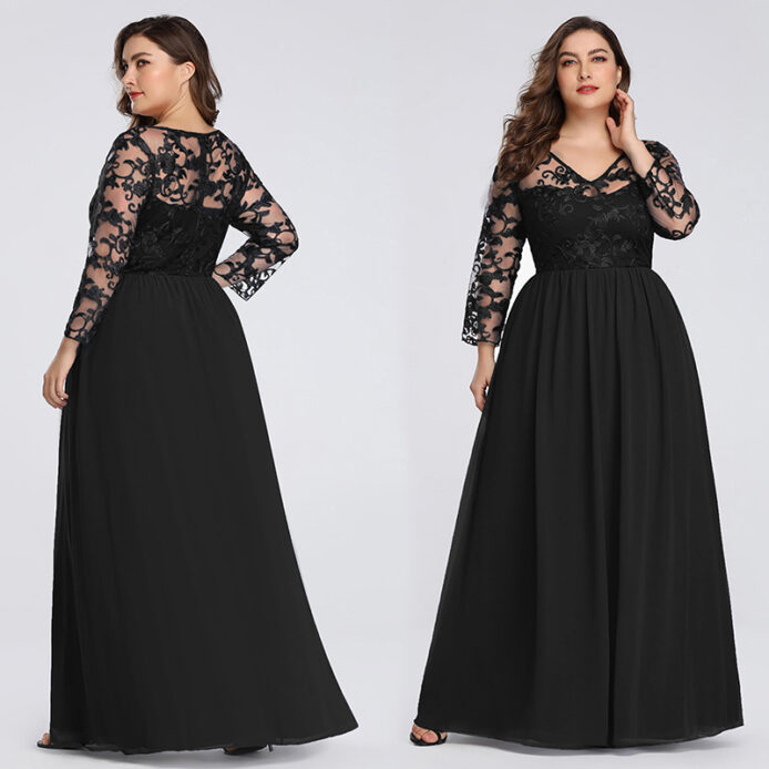 Embroidered long lace v-neck dress - Image 3