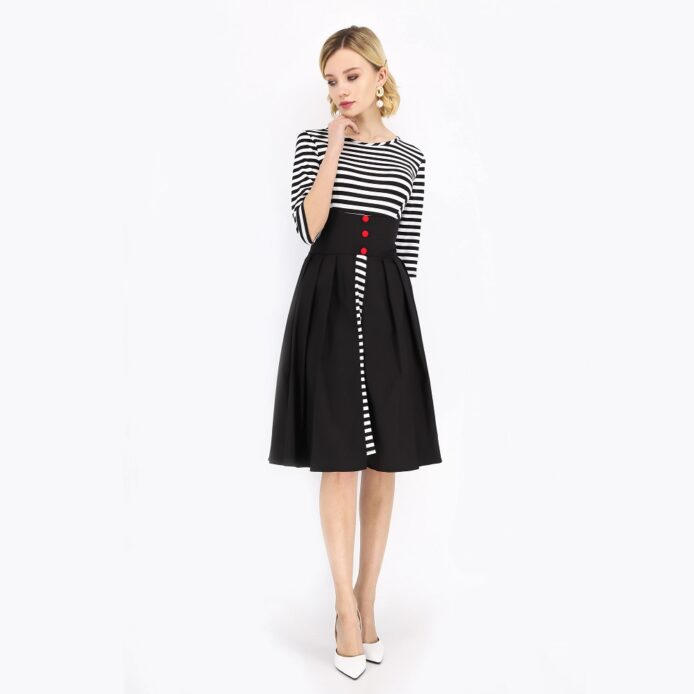 Three-quarter Sleeves O-neck Black Striped Buttoned Below knee